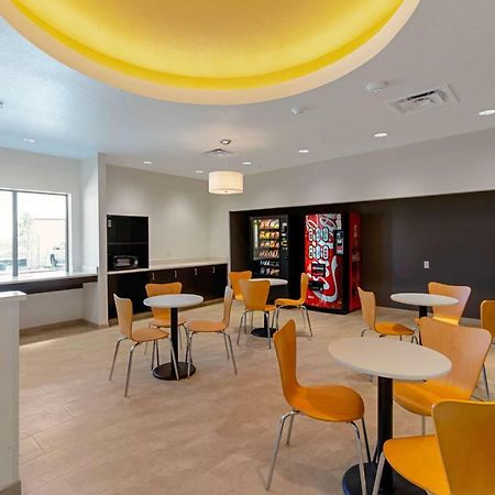 Motel 6 Austin Airport Eksteriør billede
