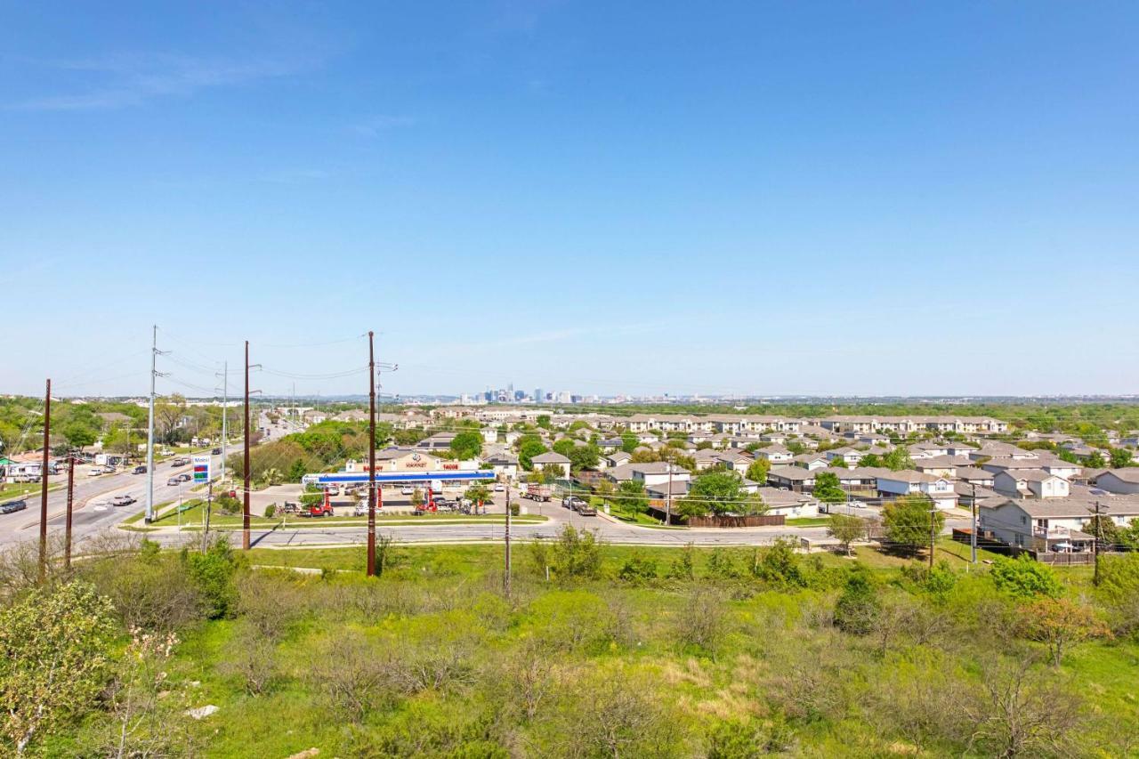 Motel 6 Austin Airport Eksteriør billede