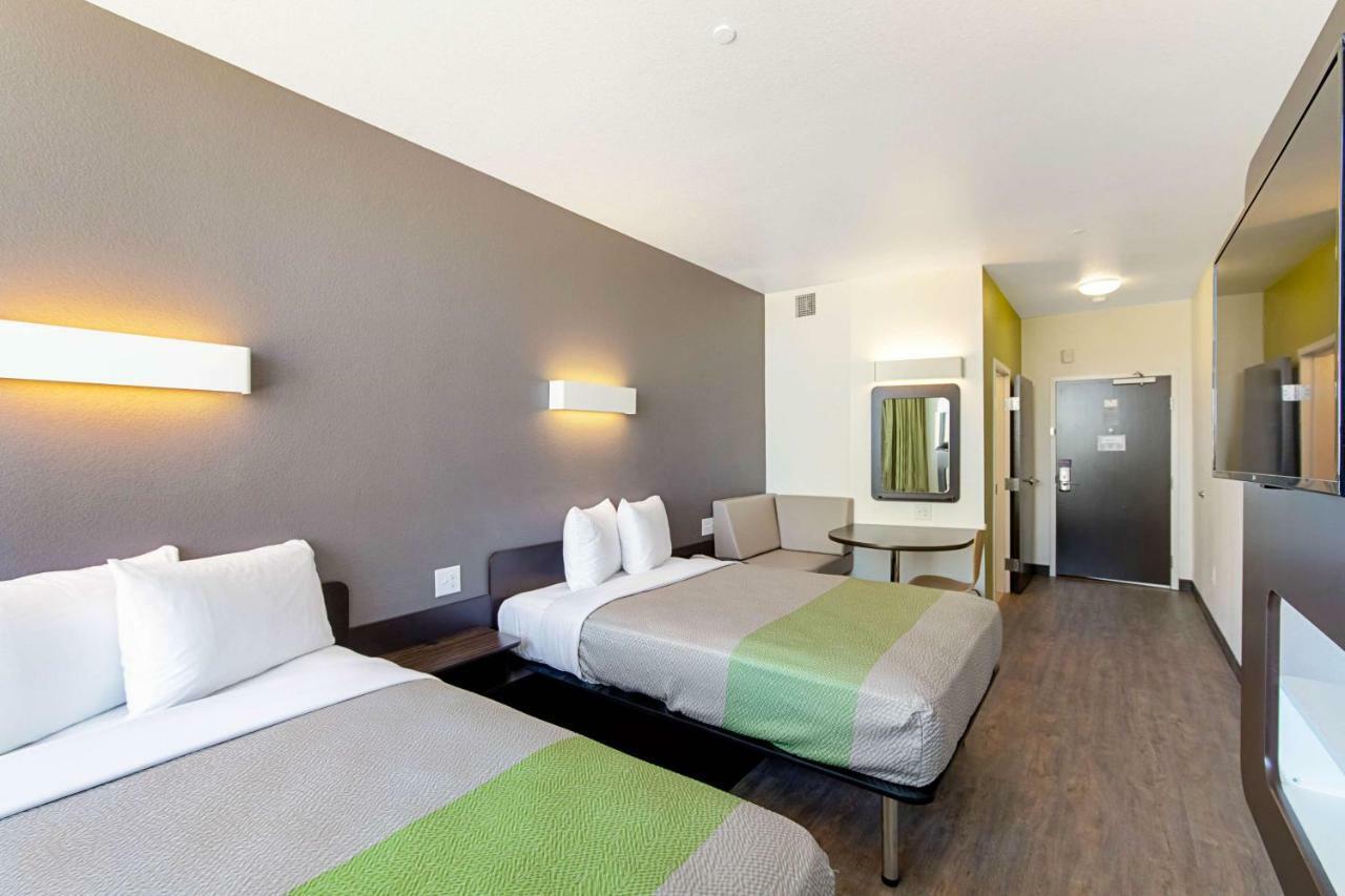 Motel 6 Austin Airport Eksteriør billede